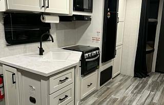 Sleek & Spacious