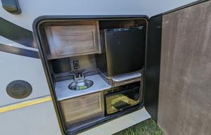 2018 "Clint" Fleetwood RV Axon 29M