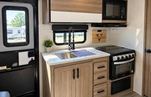 The Daybreak Retreat • Sleeps 8 TT-5G