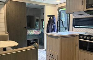 2025 Sunset Trail  Delivery with setup Available