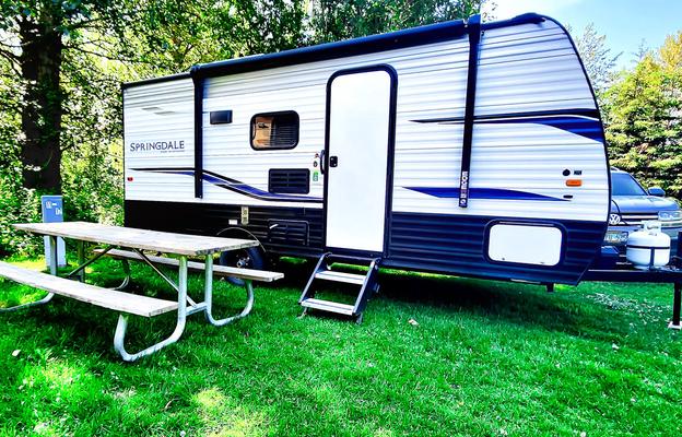 "Lightweight" 5-6 member Family Bunkhouse *SOLAR*!