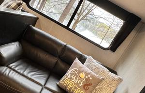 Large RV w Bunk House & Outdoor Kitchen & Grill