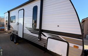 24 Flying Dutchman – Sleeps 8 l Bunks l Delivery
