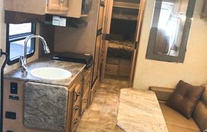2016 Thor Motor Coach Axis 25.2