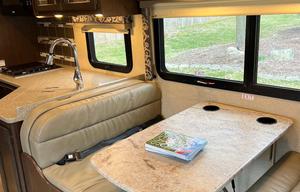 2018 Thor Motor Coach Four Winds 31W