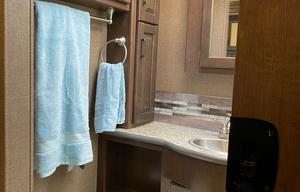 2019 Thor Motor Coach Hurricane 29M