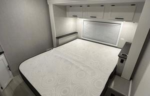 Modern Family Suite Basecamp 26'CrossTrail Class C