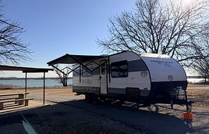 Ranger | Lightweight Camper w/ King Bed