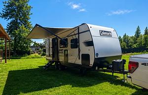 ⭐ 2025 Coleman Light• Delivery Available •Like New