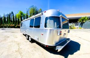 ✧ Silver Soufflé ✧ Luxury Airstream • Panoramic ✧