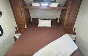 Clean Couples Camper-Delivery  or Self-Tow Option