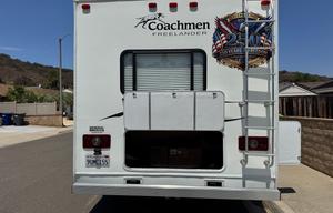 2010 Coachmen Freelander | Clean & Roomy Family RV