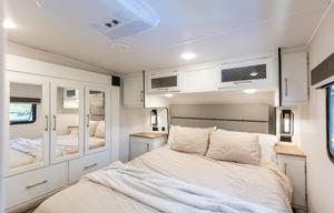 NEW & Fully Stocked! 3 Bed Bunkhouse, Sleeps 7