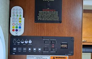 2008 Fleetwood RV Tioga 31M - Self Leveling