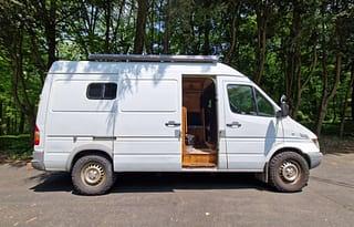 Sherpa: Converted Sprinter Van * Pet Friendly *