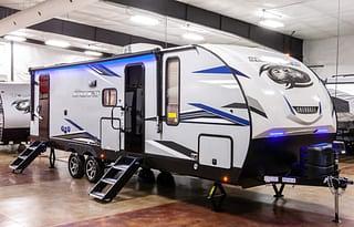 **Alpha Wolf Bunk House-Beautiful!**