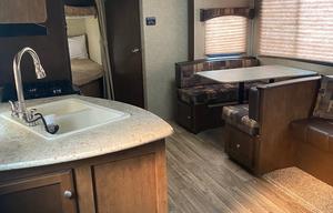 Venture RV SportTrek 270VBH
