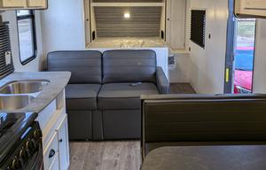 2023 Heartland Trail Runner 25JM RV rental photo 5