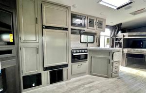 GLAMPING- 2022 , Comfy KING, kids/dogs welcome!