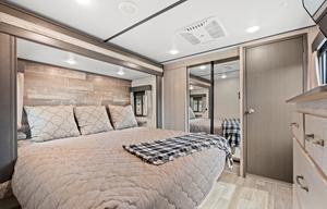 2 Brm w/a loft Coastal Adventure 5th wheel retreat