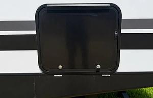 ⭐ 2025 Coleman Light• Delivery Available •Like New