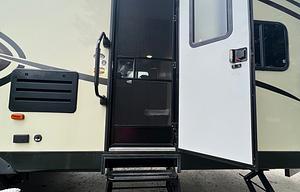 2018 KZ Sportsmen LE 261BHLE