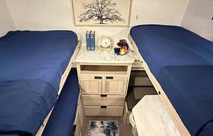 2022 Thor Shadow Cruiser- 2 Bedroom - Sleeps 10
