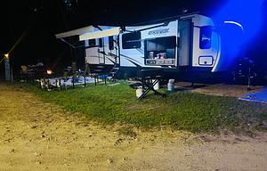 2023 Venture RV SportTrek Touring Edition 333VMI RV rental photo 4