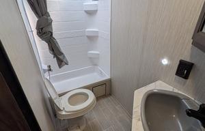2021 Forest River 28DT – Sleeps 9!