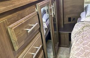 2019 Arctic Wolf 305ML6 | Sleeps 6 | 2 A/C