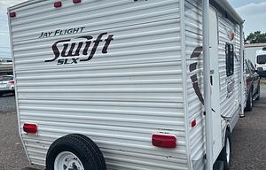 Light Weight Jayco Travel Trailer SUV towing