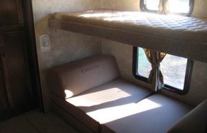 2013 Catalina Deluxe Edition 32TSBH RV rental photo 5