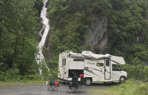 Salome - 2008 Coachman Freelander 24’