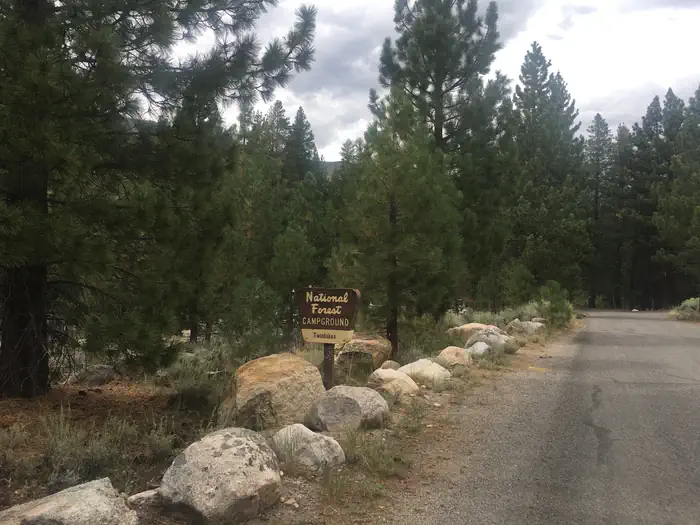 Lower Twin Lakes at Bridgeport