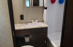 Awesome Family Getaway w/ Outdoor Shower