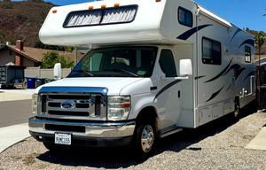 2010 Coachmen Freelander | Clean & Roomy Family RV
