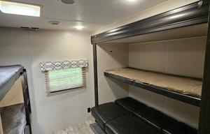 2019 Venture RV SportTrek Touring Edition 343VBH