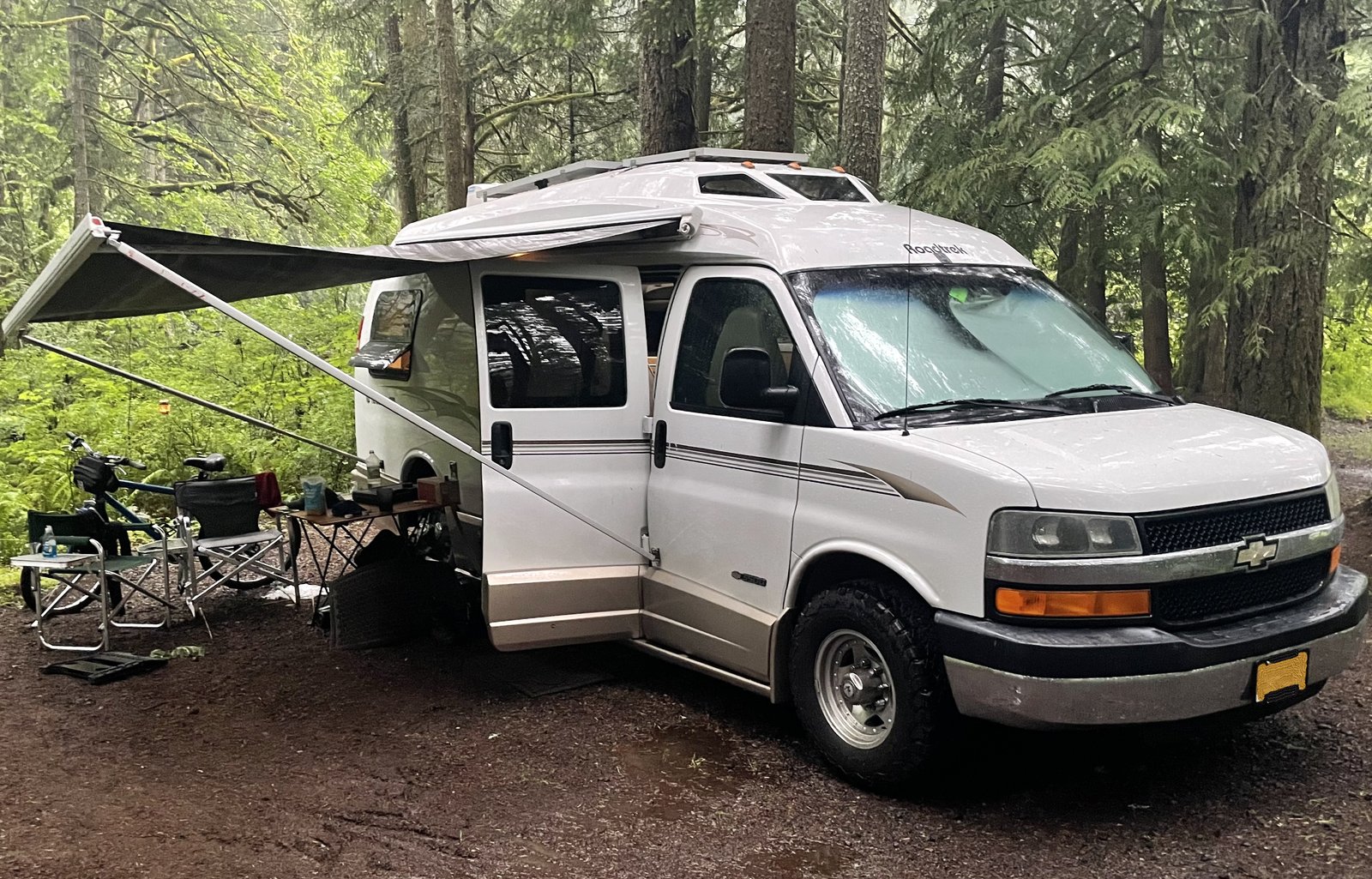 Off-Grid Solar 2005 Roadtrek 210P Bike Carrier