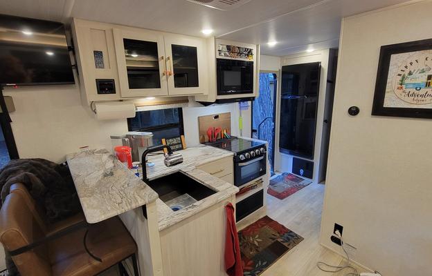 Great couples getaway trailer!
