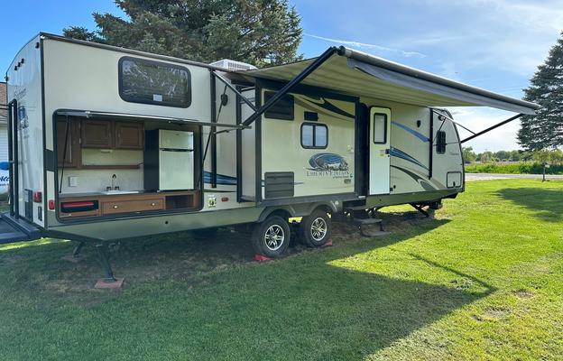 Bunkhouse! 2014 Coachmen Freedom Express 32'