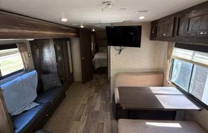 2017 Forest River RV Vibe Extreme Lite 258RKS RV rental photo 16