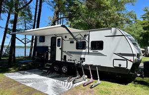 2022 Winnebago Minnie 2301BHS
