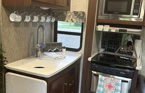 "Neverland" A family friendly 2017 Bunkhouse!