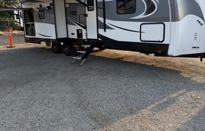 Luxury rear living. Starlink. Family friendly