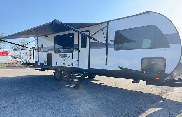 **2024 RV Rental – Your Home on Wheels!**