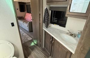 Travel Trailer with King Bed, StarLink & Generator