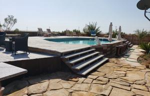 2017 2 Bed/2 Full Ba 43' 5th Wheel + Pool and Hot Tub Option + 2 Bed / 2 Ba House Option