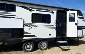 4 Season Camper - Great for the whole family!