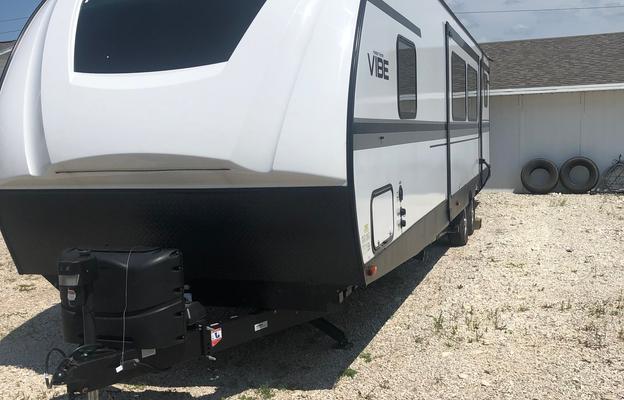 2020 Vibe 32BH RV rental photo 1