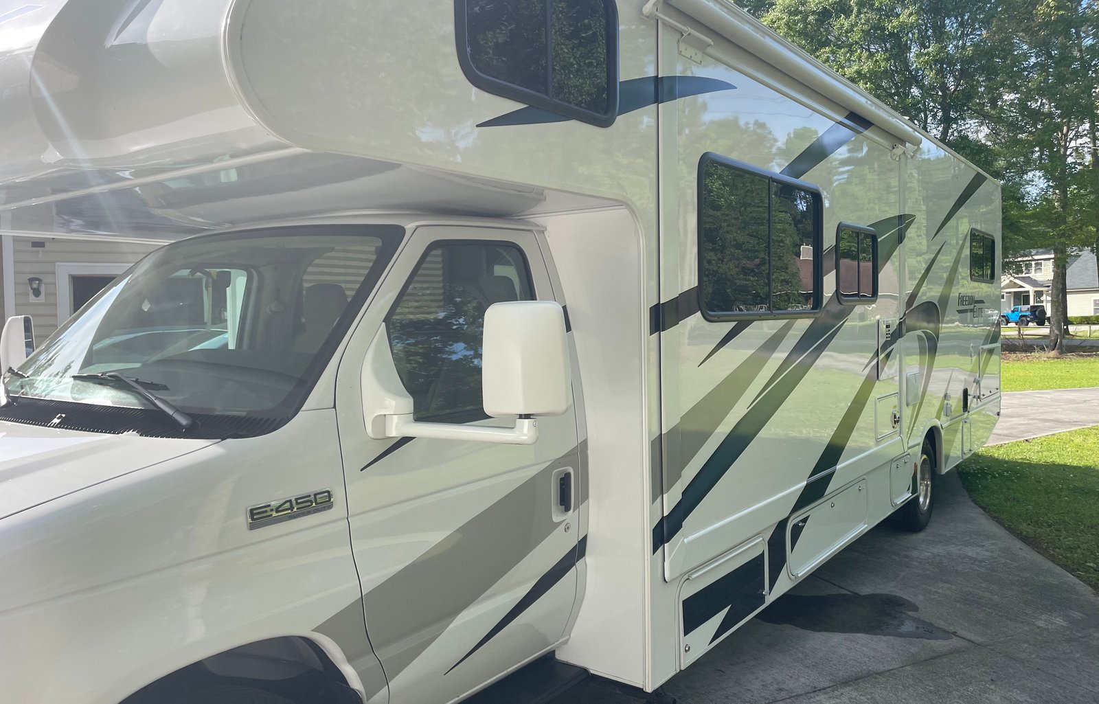 2023 Thor Motor Coach Freedom Elite 30FE